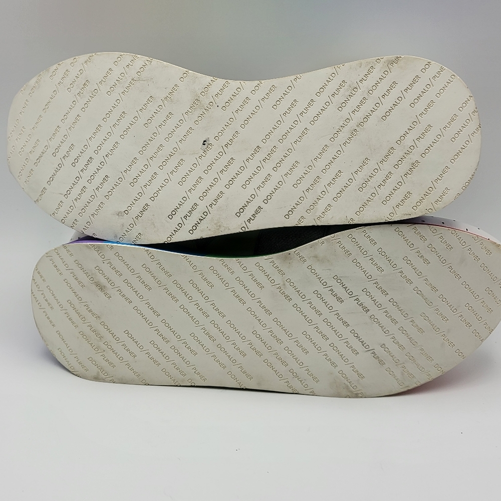 Donald Pliner Colorful Strap Sneakers with Silver Accents SIZE‎ 7.5. #1544 - Picture 9 of 9